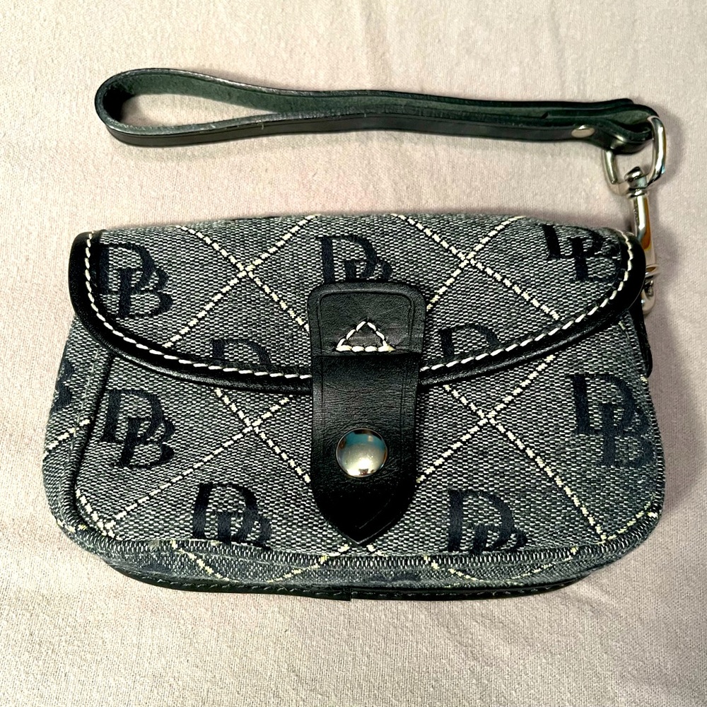 Dooney and Bourke wristlet